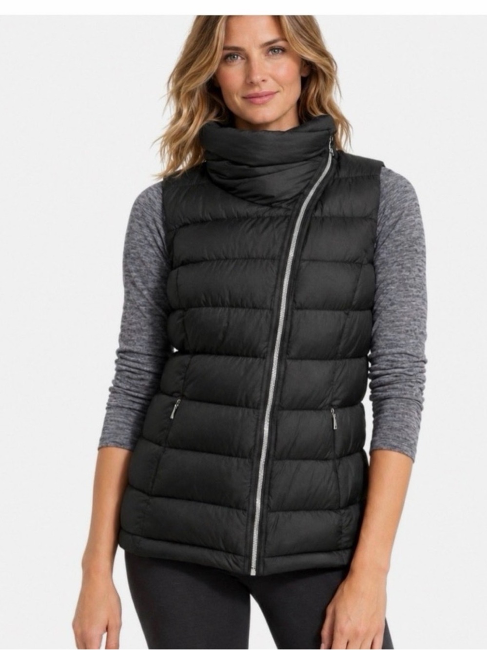 Athleta Women’s High Neck Black Puffer Jacket Vest Close-up